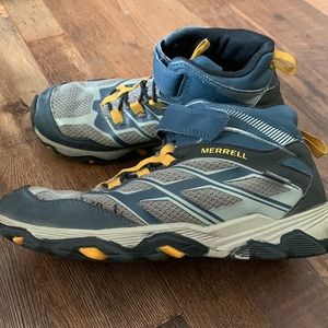Merrell Hiking  Shoes size 3